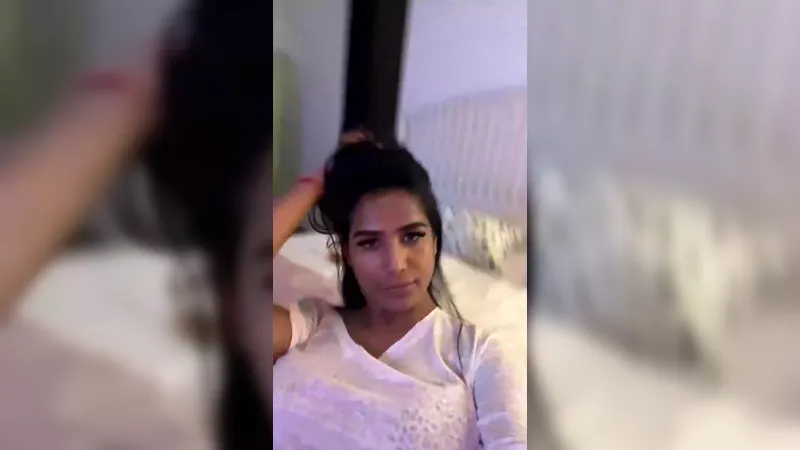 Poonam Pandey Naughty Slut Showing Off her Natural Tits and Pussy in Live Onlyfans Video