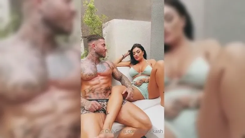 Italia_Kash Thrilled Babe Gets Fucked Outdoor Threesome OnlyFans Video