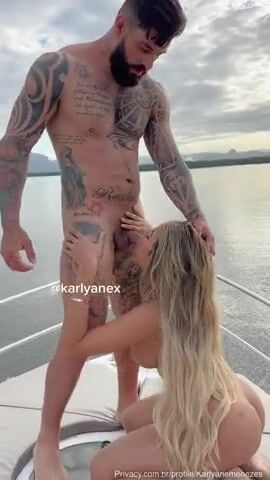 Karlyane Menezes sucking his friend in the outdoor speedboat