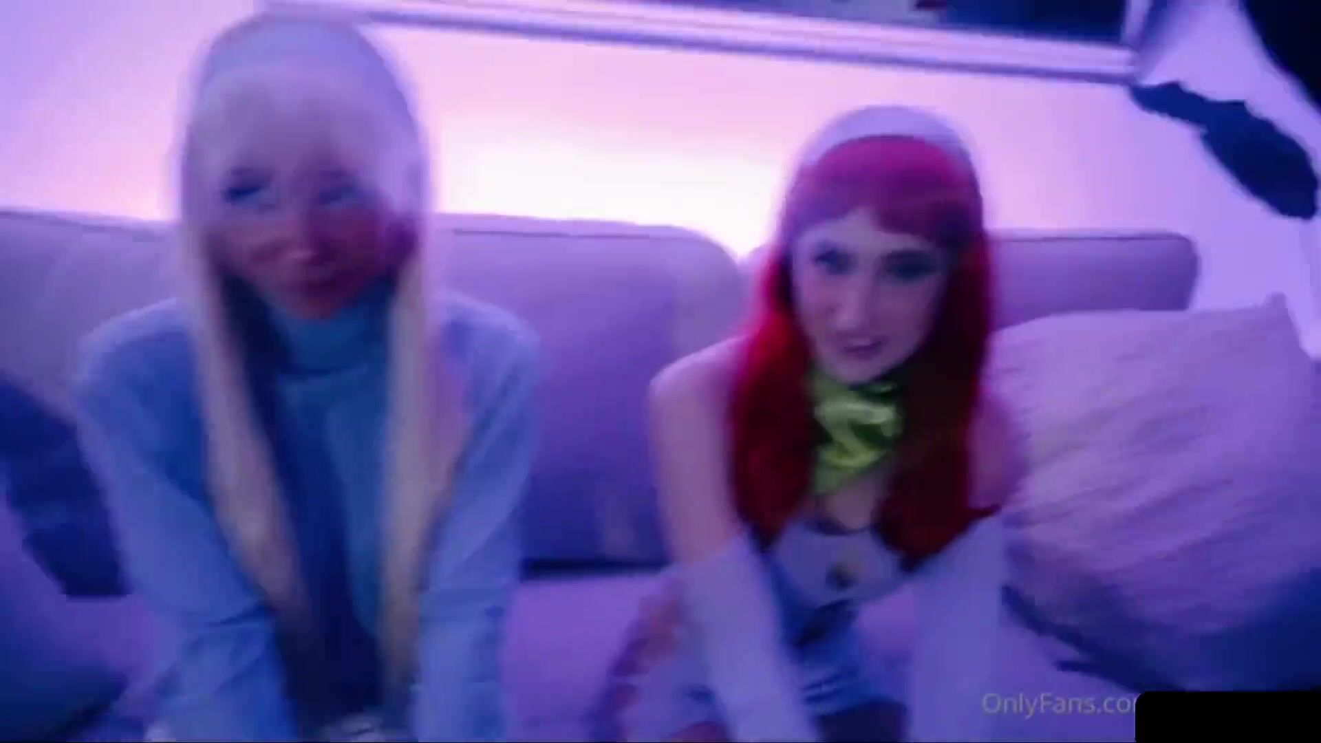 Bronwin Aurora and Waifumiia Cosplay Porno Tape Video Leaked