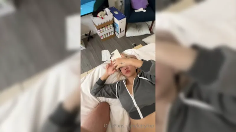 Kittylixo Asian Babe Getting Gentle Throat Fuck Before Gets Her Pussy Stretches Onlyfans Video