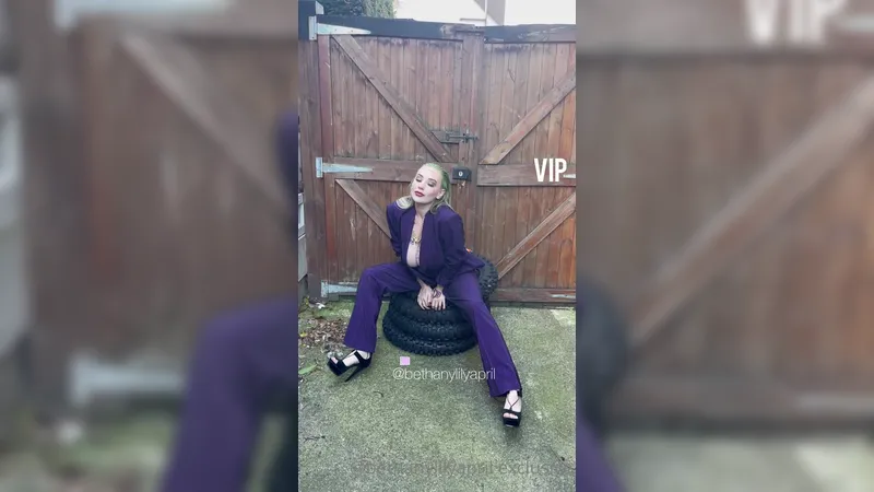 Bethanylilyapril Hottie Joker Cosplay And Teasing With Tits OnlyFans Video