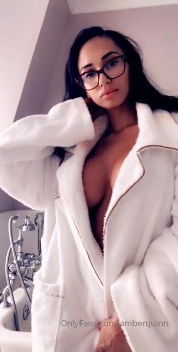 Amber Quinn in leaked amateur video