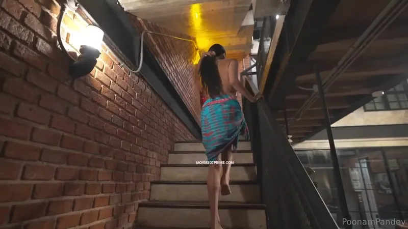 Poonam Pandey Big Titty Slut Spreading Legs to Showing Off her Pussy Onlyfans Video