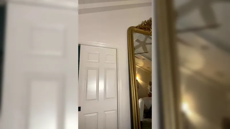 Lindsey Pelas Nude 22nd September Livestream Video Leaked