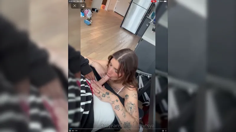 Arikytsya Giving Quick Deep Blowjob to BF Onlyfans Video