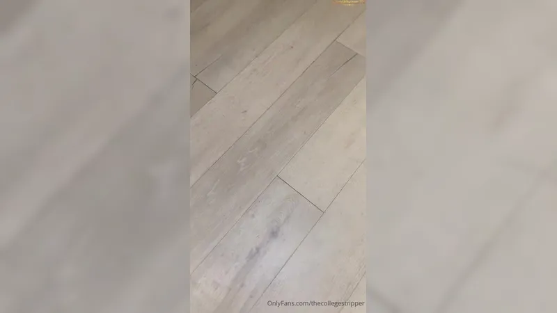 Mia Monroe Busty Slut Twerking on a Cock in Disco Light Onlyfans Video