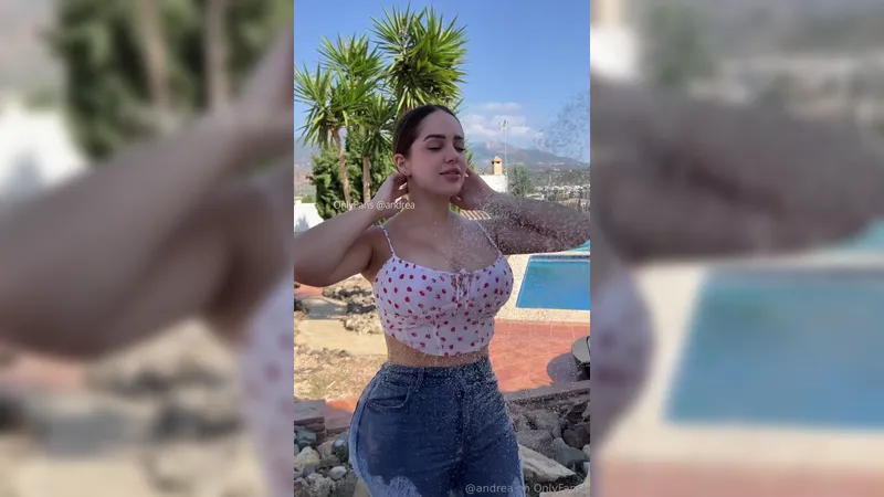 Andreasmelons Taking Her Big Boobs Out For A Quick Water Tease Onlyfans Video