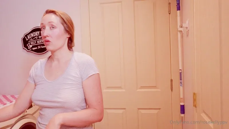 Rose Kelly Handy Helper Porn Video
