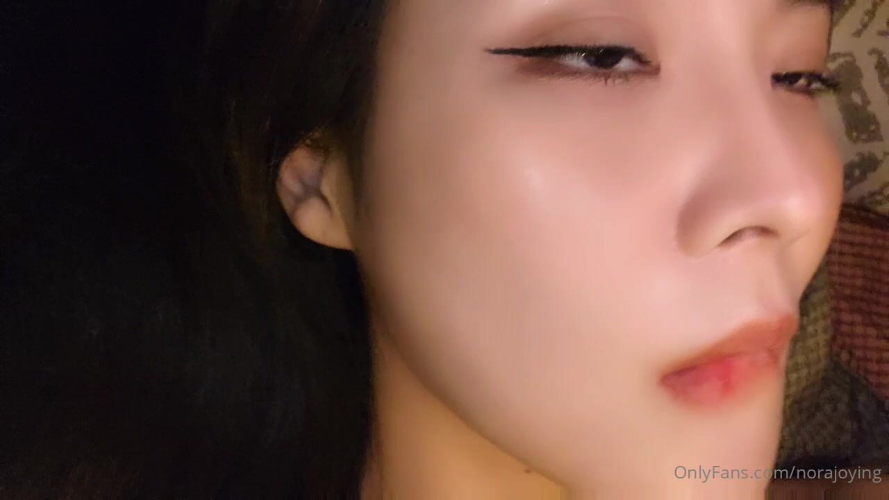 Norajoy Aka Norajoying Closeup View Of Her Horny Face While She Rubs Pussy Onlyfans Video