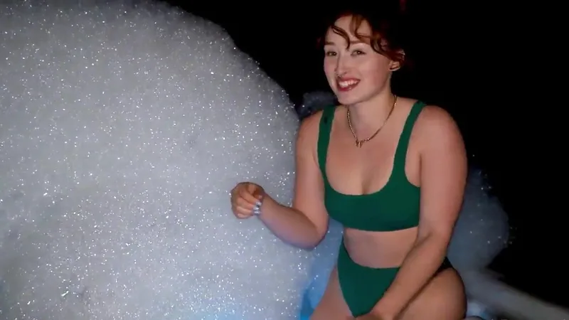 JackAndJill Gets His Big Dick Blow On 4Some With 3 Goth Sluts On A Pool Onlyfans Leak