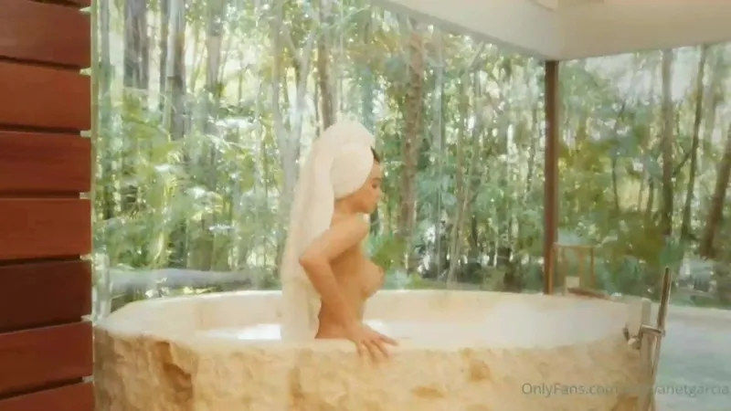 Yanet Garcia Onlyfans Leaked Bath Tease Leaked Video