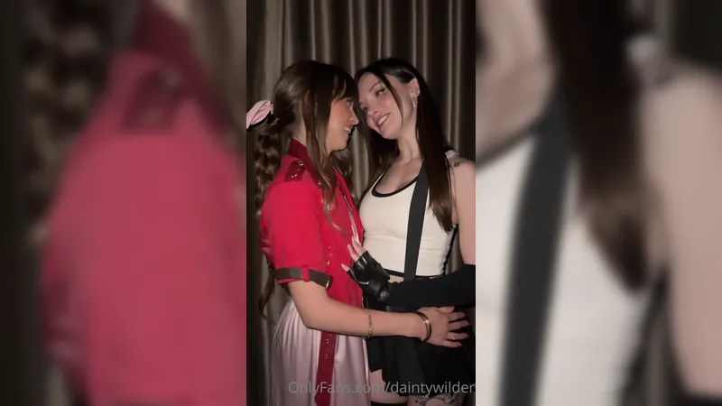 RileyReid and DaintyWilder Passionately Sucks Thick White Cock After Kissing Eachother Onlyfans Video
