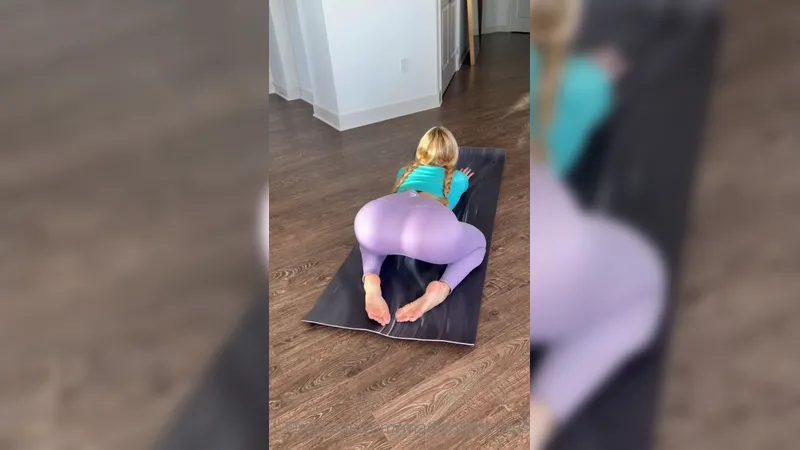 Madison Moores Gets Nasty Cunt Fingered And Fucked With Thick Cock Till Cum On Booty Onlyfans Video