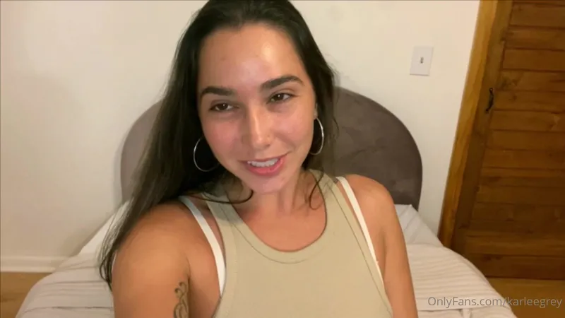 Karlee Grey With Hairy Pussy Getting Sensual Pussy Fuck from a Guy Onlyfans Video