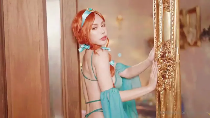 Yui_xin_tw Chinese Girl Princess Jasmine Cosplay Teasing And Masturbating With Dildo