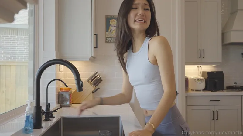 Lillienue And Luci Mochi Gets Wet Pussy Fucked OnlyFans Video