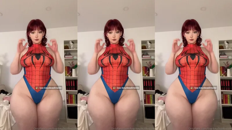 Lowkeydeadinside Shaking her Big Natural Booty Cheeks onlyfans Video