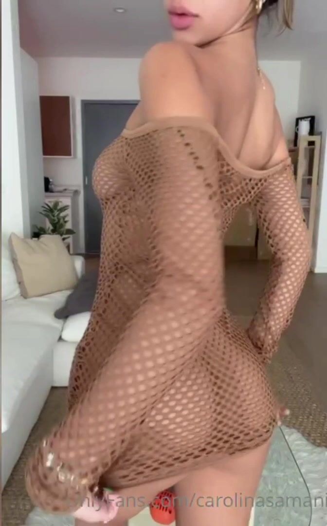 Carolina Samani Shows Off Nude Figure In Seethrough Onlyfans Video