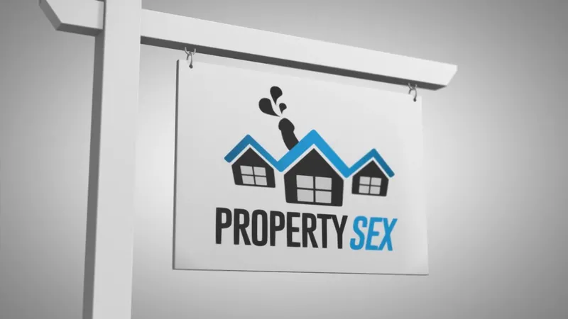 PropertySex Horny Agent with Huge Natural Tits Makes Sex Video with Homebuyer