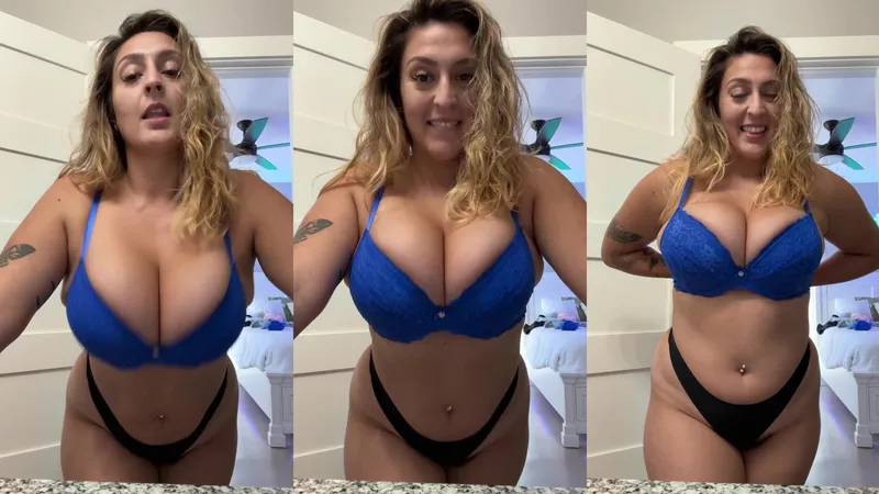 Xoxo_t Bounces Her Massive Boobs Onlyfans Video