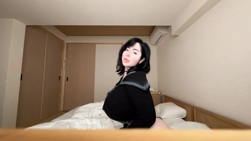 Bishoujomom Twerking and Rubbing Undressed Asshole Onlyfans Tape