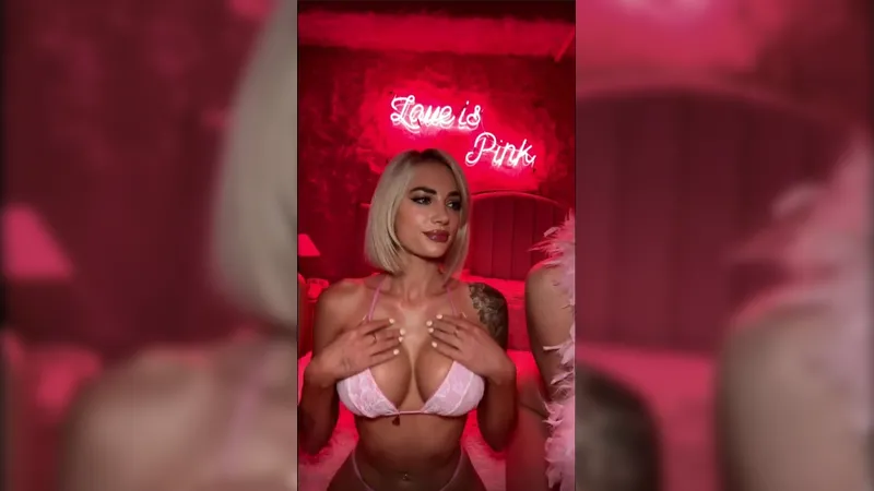 Summer Soderstrom Lesbian Boobs Tease With Oil Video