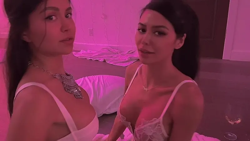 Peyzki With Mirasjuice Lesbian Sex Onlyfans Video Leak