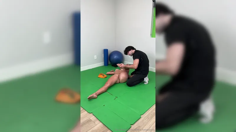 Stretchmasters Spreading Thicc Babes Horny Cunt Onlyfans Leak
