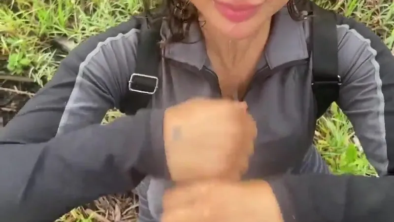 Horny Latina @snackychannn Sucks Cock Outdoors in OnlyFans Video