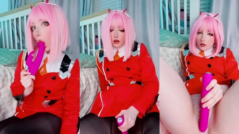 Sexy Cosplayer Rynkerbellee Gets Off On Sex Toy In Anime Costume