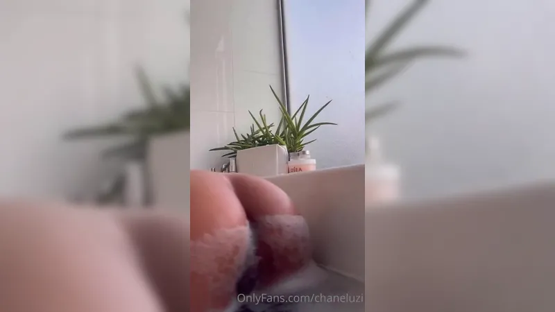 Chanel Uzi Naked Bathtub Teasing Leak