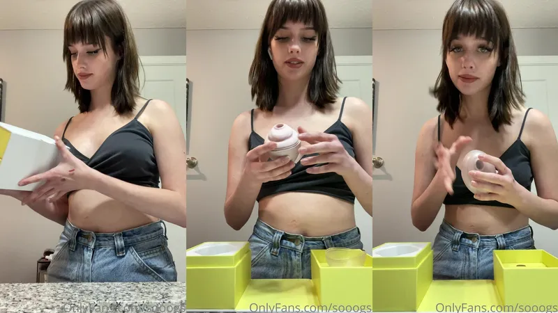 Sooogsx shows off her Sex Toys in black top video