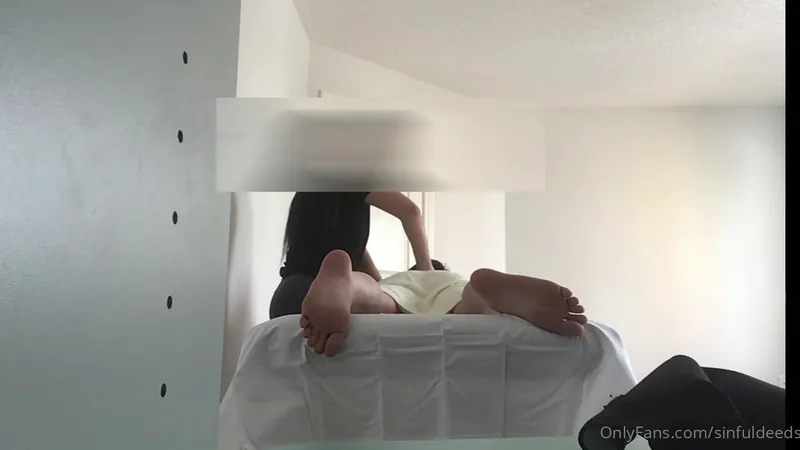 Sinfuldeeds Gives A Shy Guy Sensual Handjob After A Massage In This Video Straight From OnlyFans