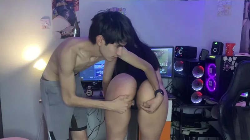 I fuck my gamer best friend while playing and I fill her up