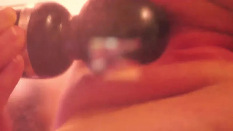 Katee Owen Fucks Herself With a big Dildo in This Live Stream Masturbation Video