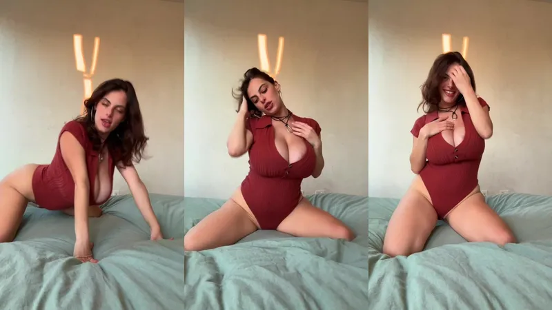 Alexa Pearl Curvy Goddess In Red Bodysuit Dance In Bedroom Video