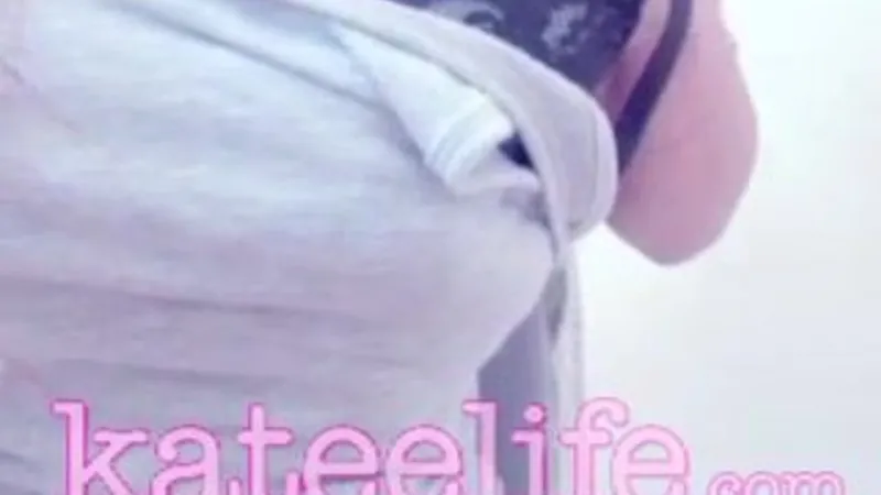 Kateelife Shows her Big Tits and Ass in Lingerie Live Stream Video