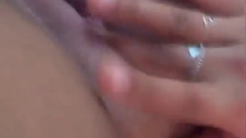 Horny Chick masturbates till gets orgasm in ome Video