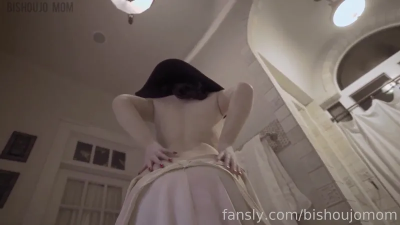 BishoujoMOM Fansly Curvy Goddess Teasing in the Bathroom and Twerking in Bathtub