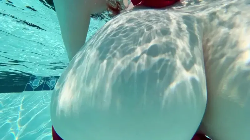 BishoujoMom In Red Bikini Showing Off Thick Thighs And Curvy Body