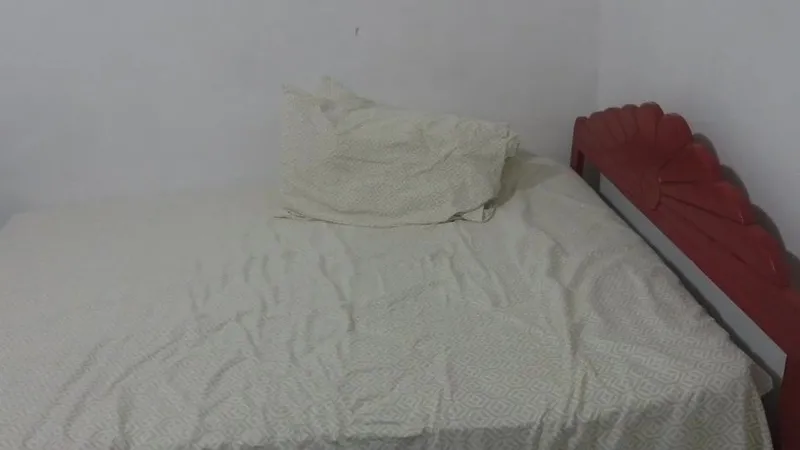 Jenny Scordamaglia Go Live Video With Phone In Bed