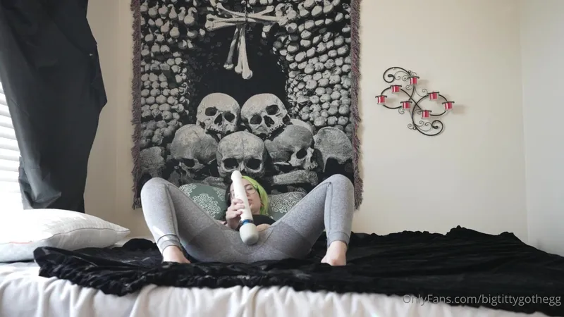 Bigtittygothegg Masturbates With A Vibrator In Tight Grey Leggings On OnlyFans