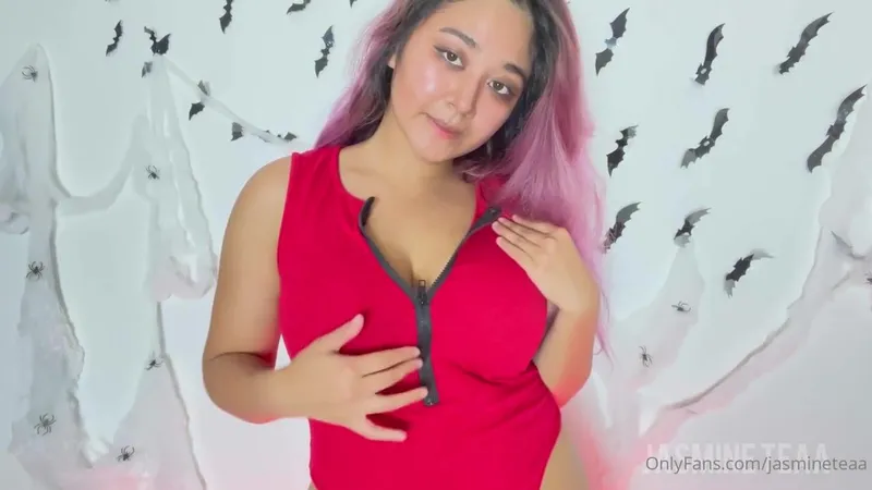 Squid Game Guard Jasmine Teaa Rubs And Stuffs Her Cunt