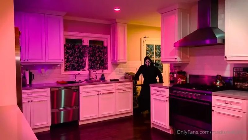 Madison420Ivy Getting Hardcore Pussy fuck from a Ghostface Video