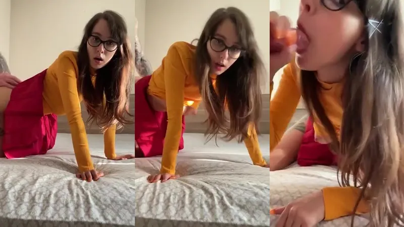 LaylaaDraya Velma Cosplay Blowjob POV in Bedroom Fansly Video
