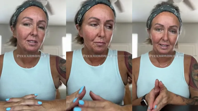 Pixxarmom Solo Masturbation Video in Tight Tank Top