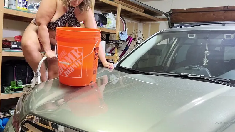 fantasymilfursula OnlyFans Curvy Goddess Washing Car in Bikini Showing Huge Tits and Ass