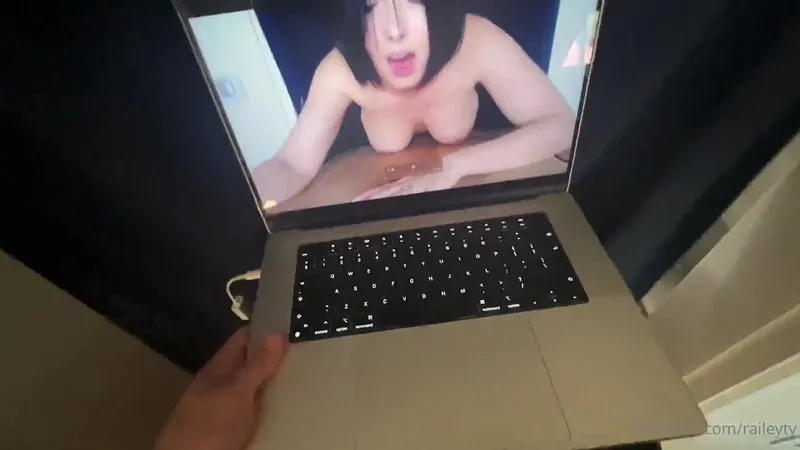 RaileyTV Laptop Masturbation with Pussy Play in Front of Live Cam Video