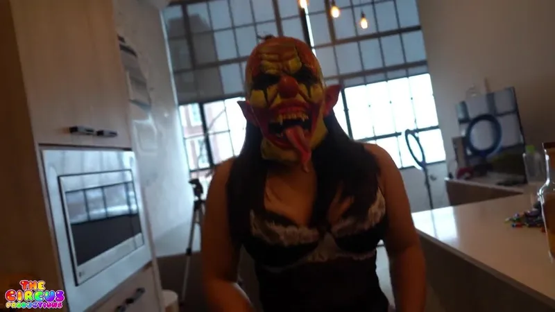 GIbbyTheClown Curvy Goddess Cleans GibbyTheClown's Pipe in Kinky Clown Costume video